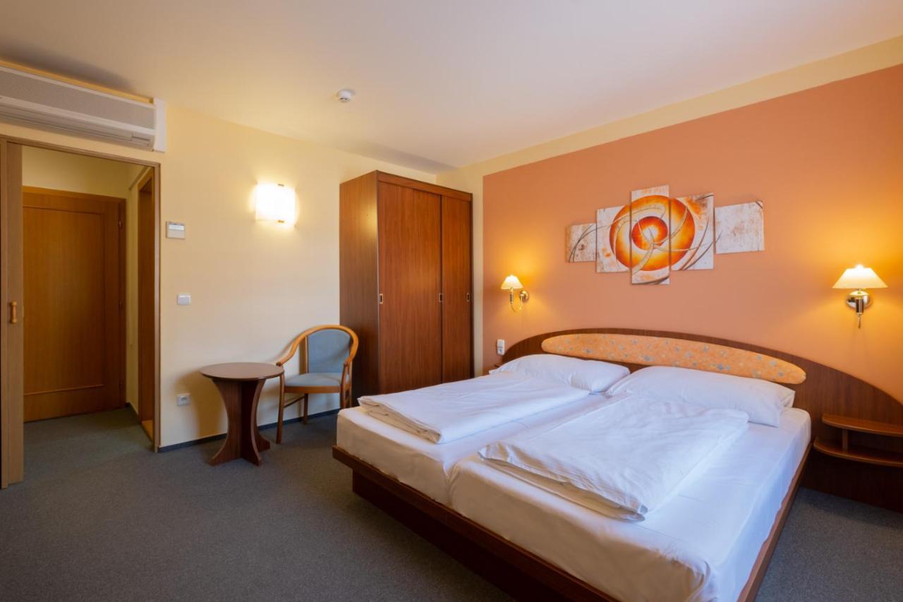 Hotel モヘルニツェ エクステリア 写真